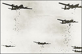 도쿄 상공에 나타난 미국의 B-29 폭격기 편대 